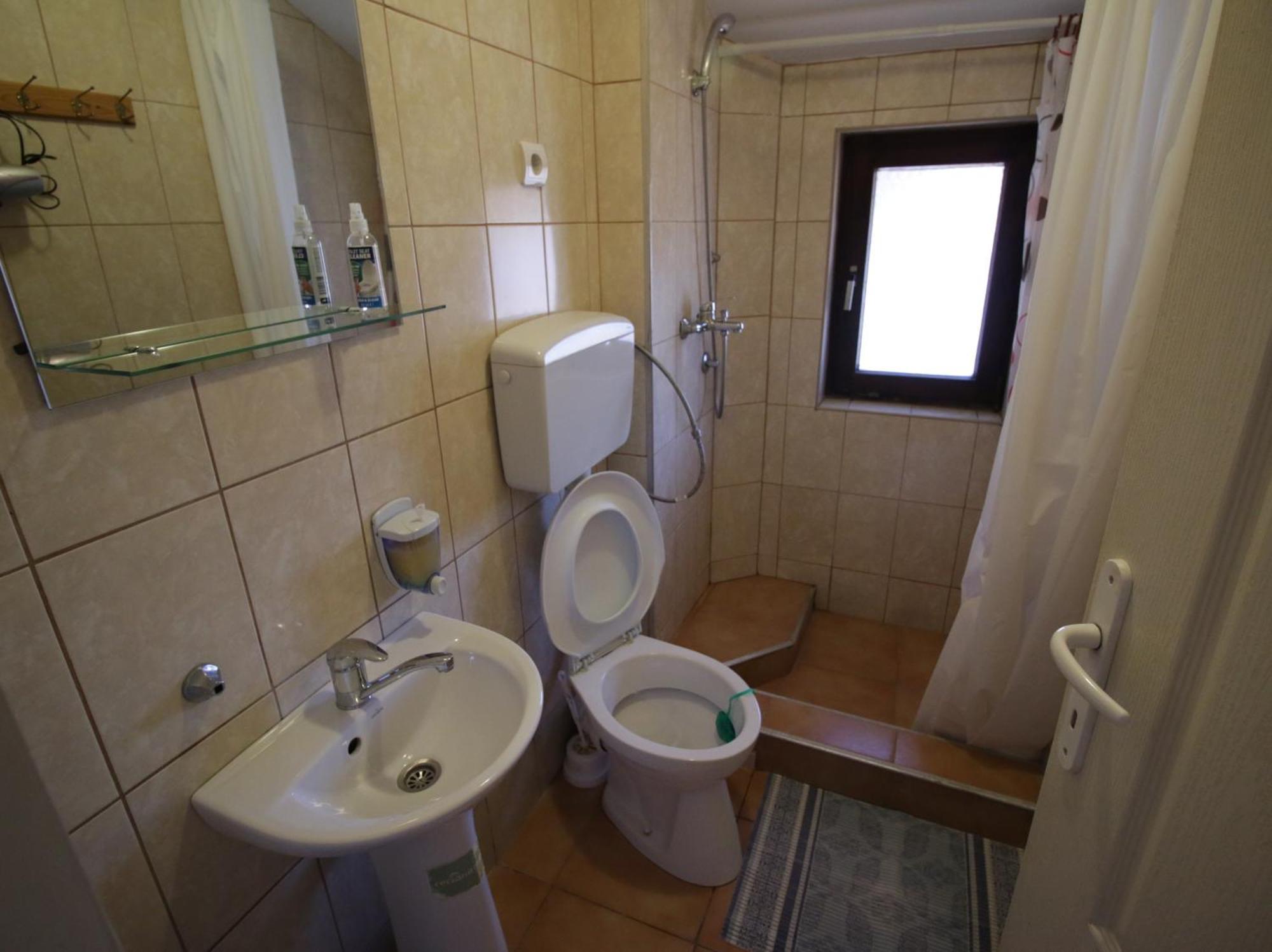 Rooms Jankovic Donji Milanovac Exteriör bild
