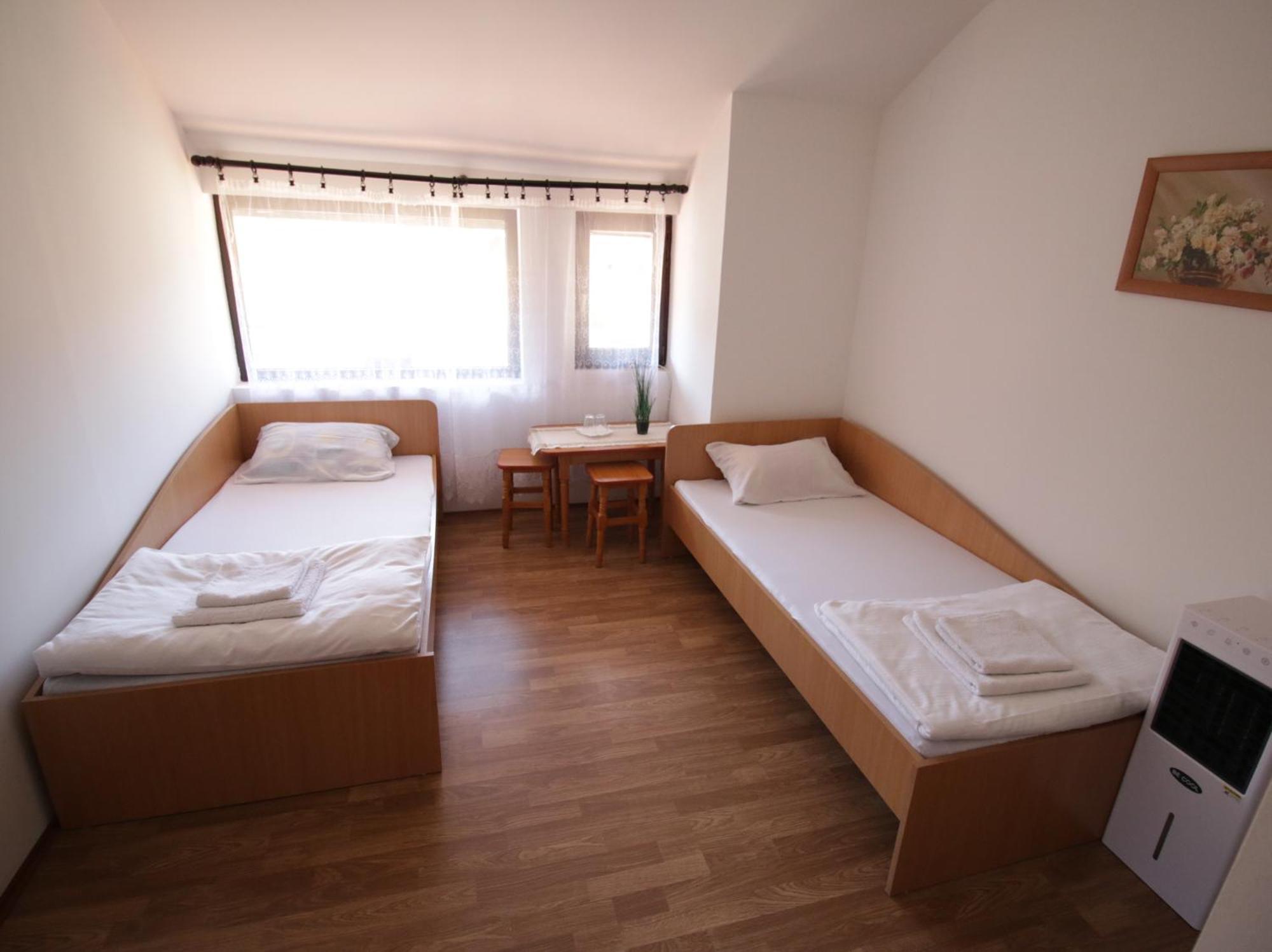 Rooms Jankovic Donji Milanovac Exteriör bild
