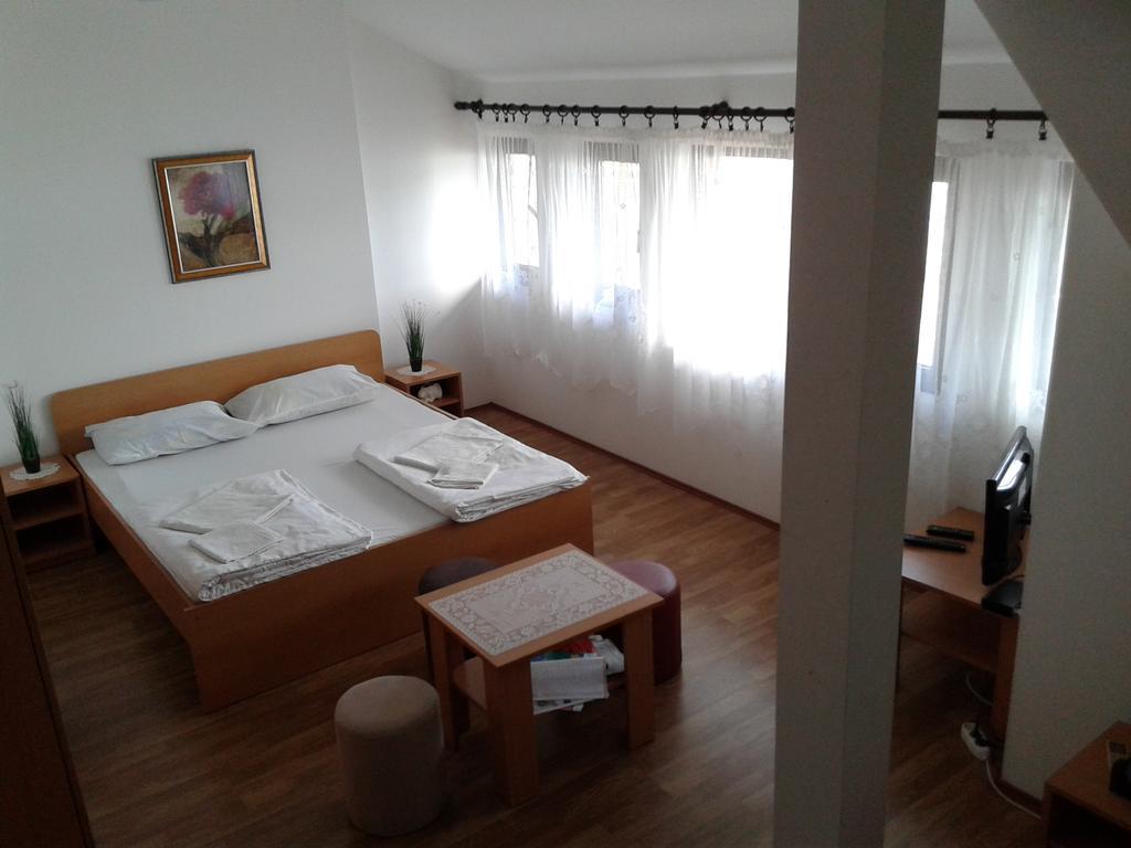 Rooms Jankovic Donji Milanovac Exteriör bild